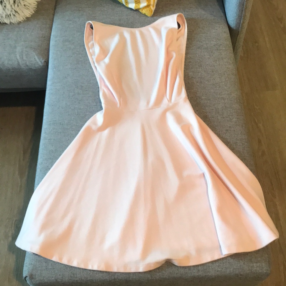 Light pink dress 🌺